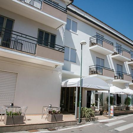 Hotel Laura Cavallino-Treporti Exterior photo